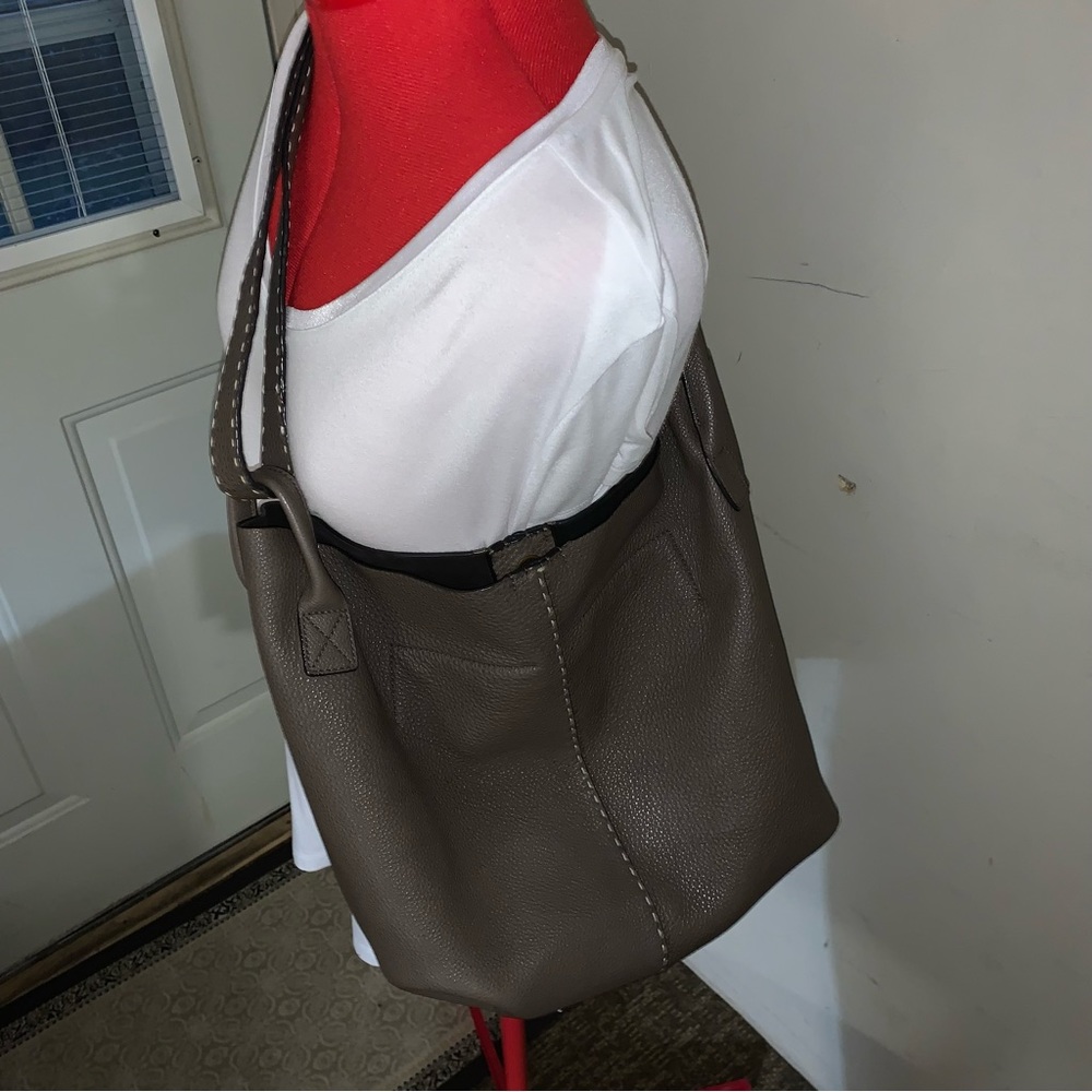 Michael Kors snap closure leather tote